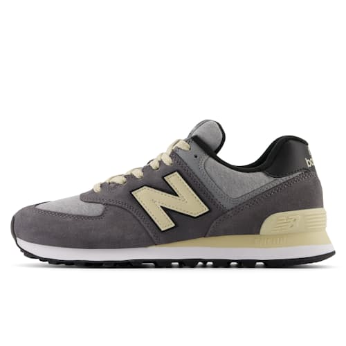 laydown image of 574 Trainer Sneaker