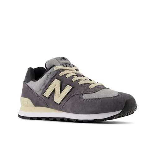 laydown image of 574 Trainer Sneaker
