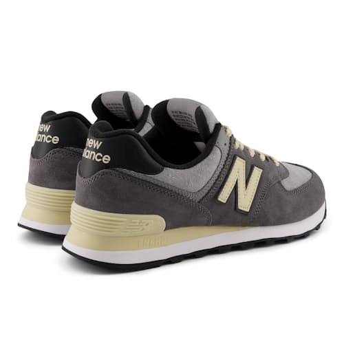 laydown image of 574 Trainer Sneaker