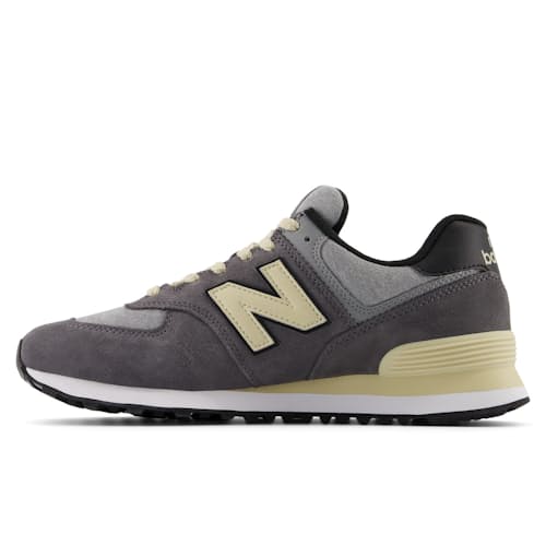 laydown image of 574 Trainer Sneaker