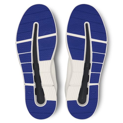 laydown image of The Roger Spin Sneaker