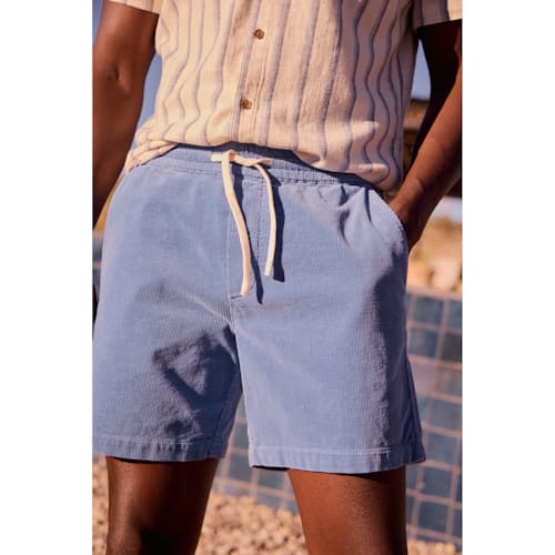 lifestyle image of Saturday Cord Short - 6"