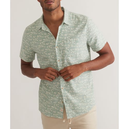 on model image of Classic Stretch Selvage Short Sleeve Shirt