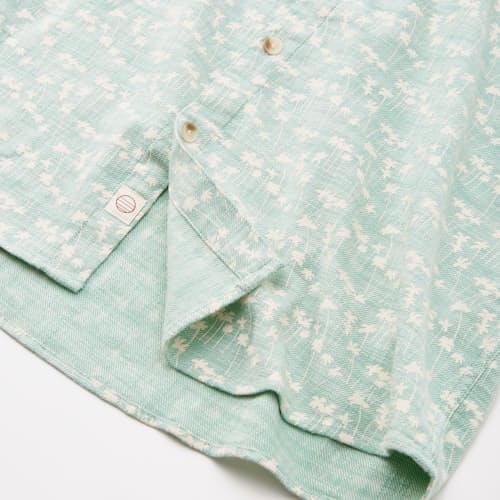 laydown detail image of Classic Stretch Selvage Short Sleeve Shirt