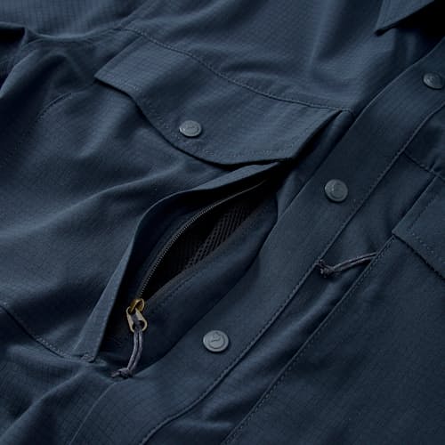 laydown detail image of Abisko Trekking Short Sleeve Shirt