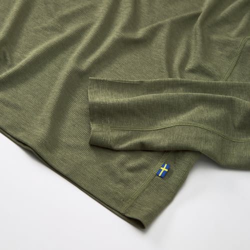 laydown detail image of Abisko Day Hike Long Sleeve T-Shirt