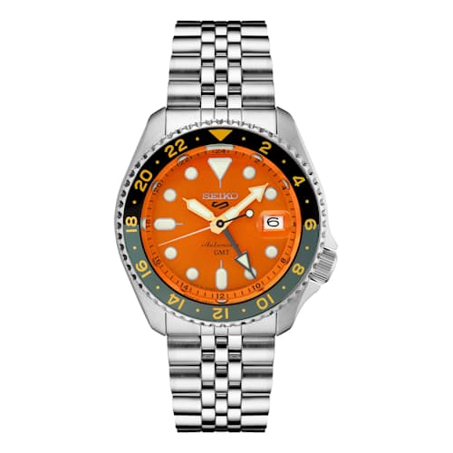 laydown image of Seiko 5 GMT - SSK005