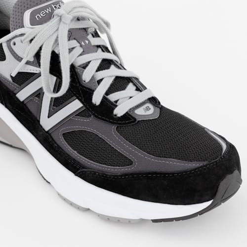 lifestyle image of Made in USA 990v6 Sneaker