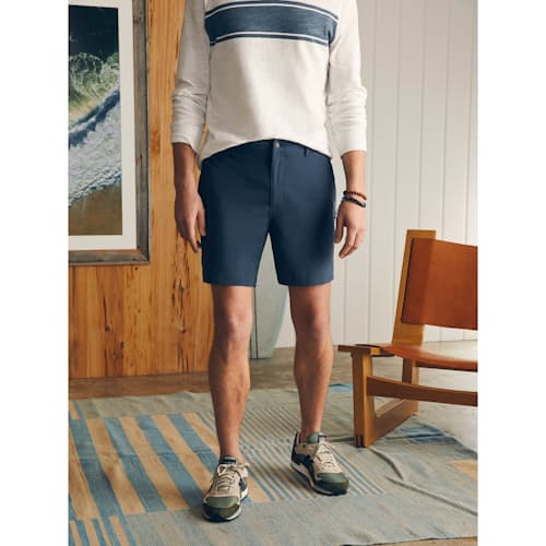 lifestyle image of All Day 4-Way Stretch Shorts - 7"