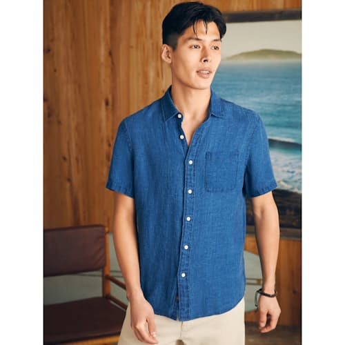 lifestyle image of Palma Linen Short Sleeve Shirt