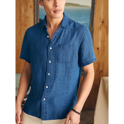 lifestyle image of Palma Linen Short Sleeve Shirt