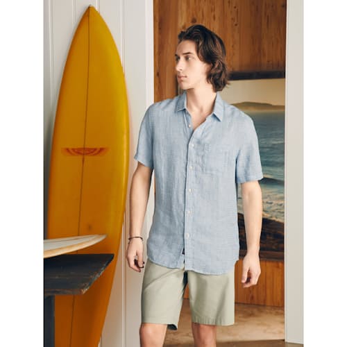 lifestyle image of Palma Linen Short Sleeve Shirt
