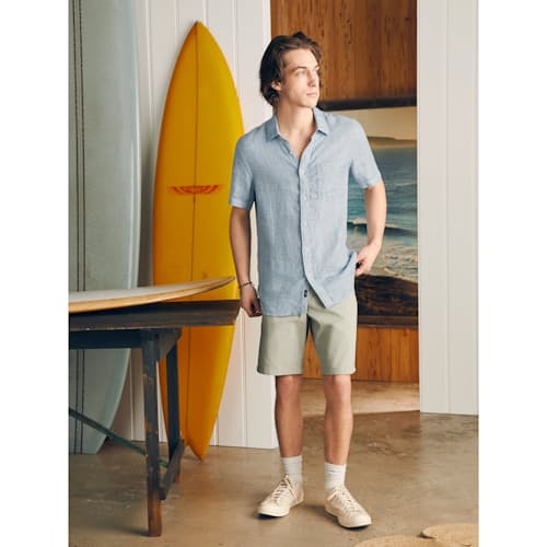 lifestyle image of Palma Linen Short Sleeve Shirt