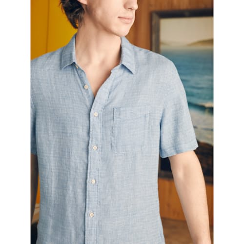 lifestyle image of Palma Linen Short Sleeve Shirt