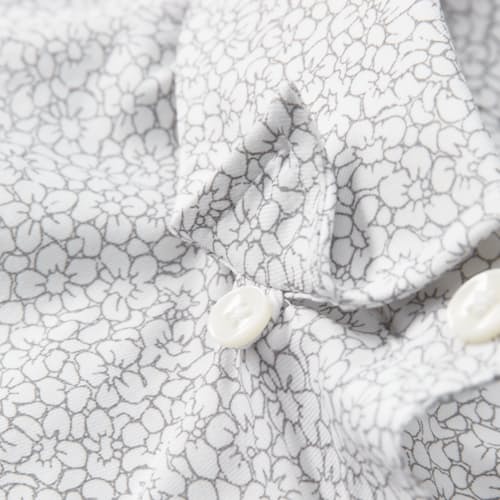laydown detail image of Movement Short Sleeve Shirt