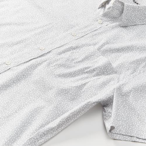 laydown detail image of Movement Short Sleeve Shirt