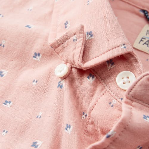 laydown detail image of Movement Short Sleeve Shirt