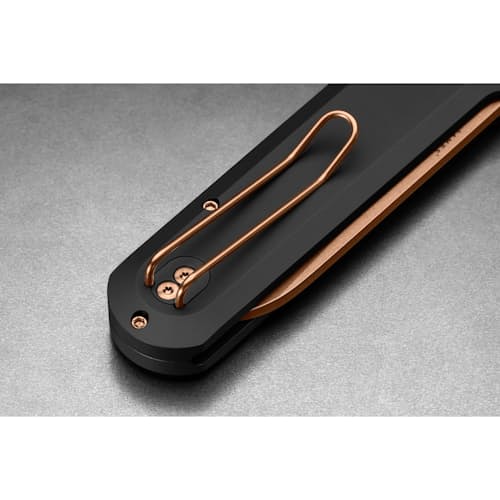 laydown image of The Wells Pocket Knife