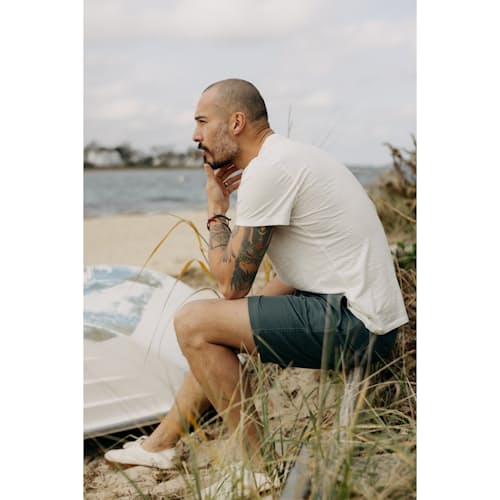 lifestyle image of The Apres Short - 7"