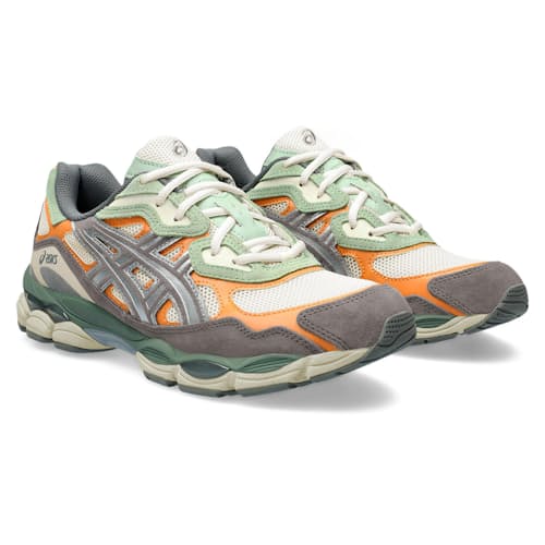 laydown image of Gel-NYC Sneaker