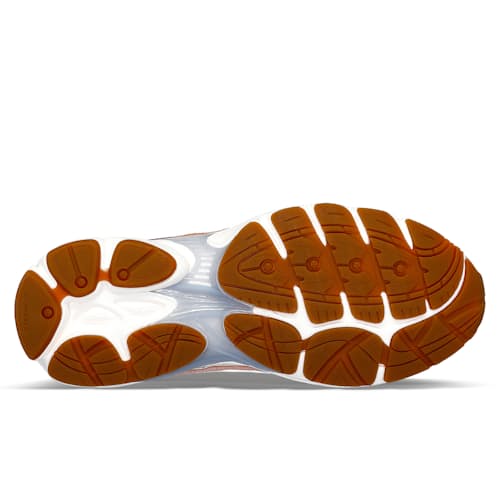 laydown image of Progrid Omni 9 Secure Pack Sneaker