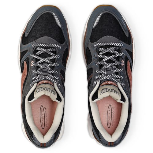 laydown image of Progrid Triumph 4 Secure Pack Sneaker
