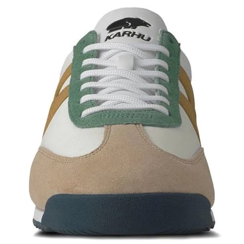 laydown image of Mestari Sneaker