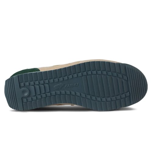 laydown image of Mestari Sneaker