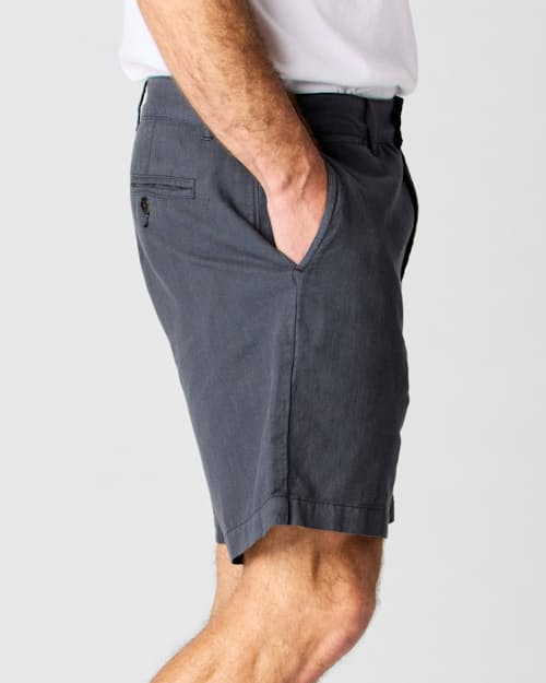 on model image of Cotton Linen Short - 7"