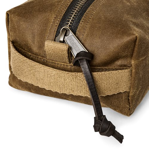 laydown detail image of Tin Cloth Travel Kit