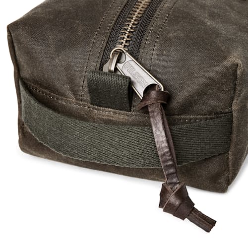 laydown detail image of Tin Cloth Travel Kit