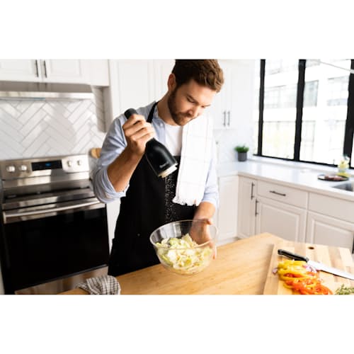 laydown image of Rechargeable Spice Grinder + Two FinaPod Pro Plus Pods