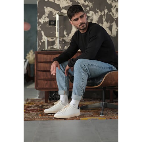 laydown image of Bradley Leather Sneaker