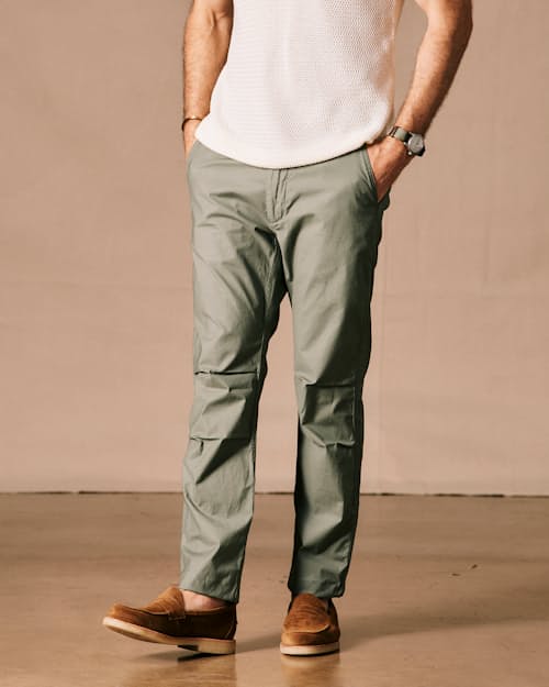Anthony is 6'2" and wearing a size 32