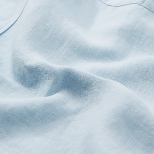 laydown detail image of Classic Linen Summer Shirt