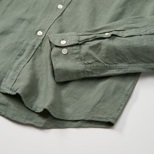 laydown detail image of Classic Linen Summer Shirt