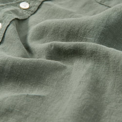 laydown detail image of Classic Linen Summer Shirt