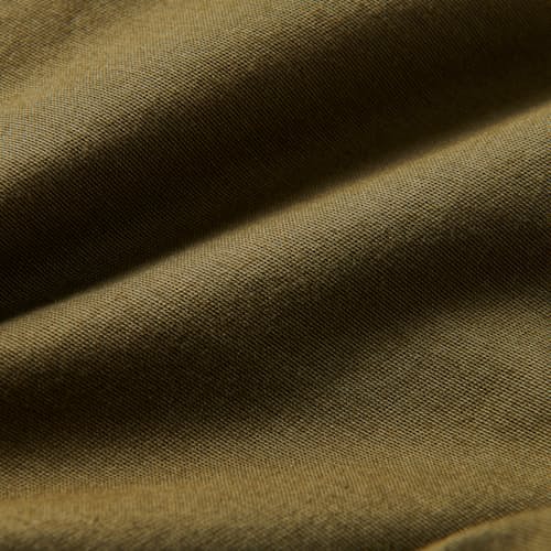 laydown detail image of Layover Traveler Short - 7.5"