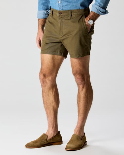 on model image of 365 Chino Short - 5"