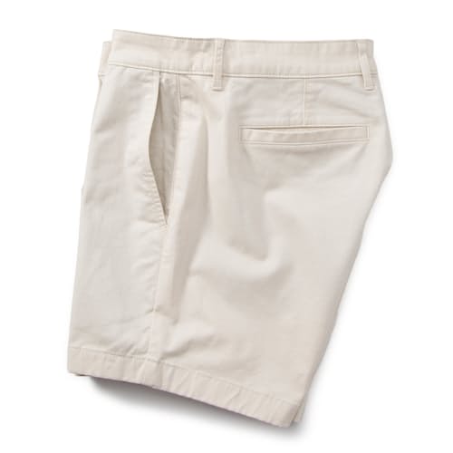 laydown image of 365 Chino Short - 5"