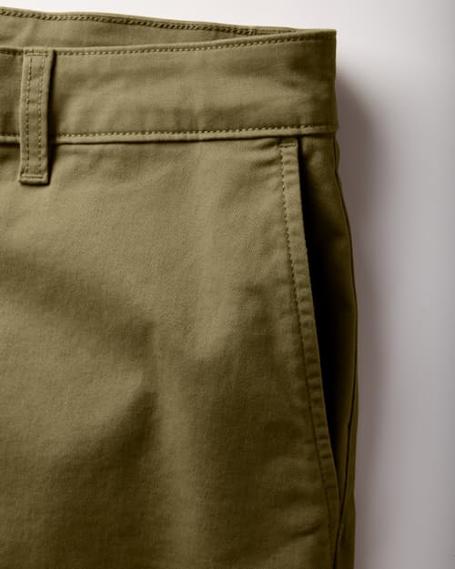 laydown detail image of 365 Chino Short - 7"