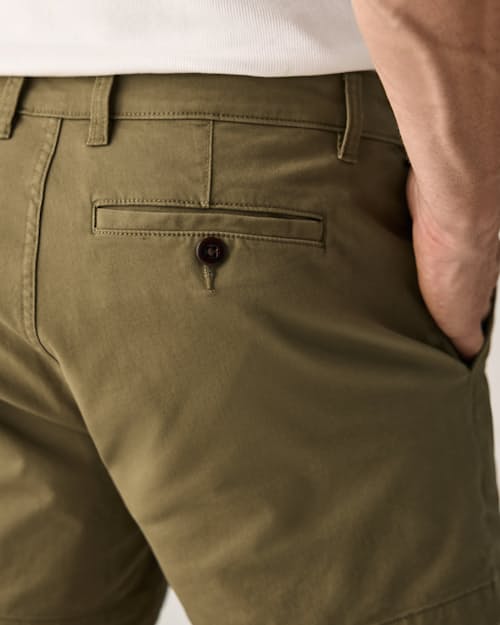 on model image of 365 Chino Short - 7"