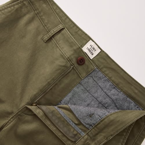 laydown detail image of 365 Chino Short - 9"