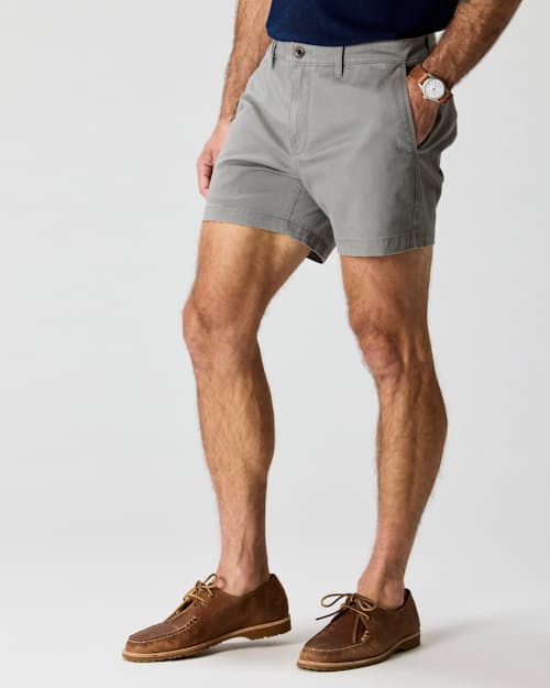 on model image of 365 Chino Short - 5"