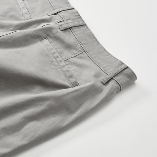 laydown detail image of 365 Chino Short - 5"