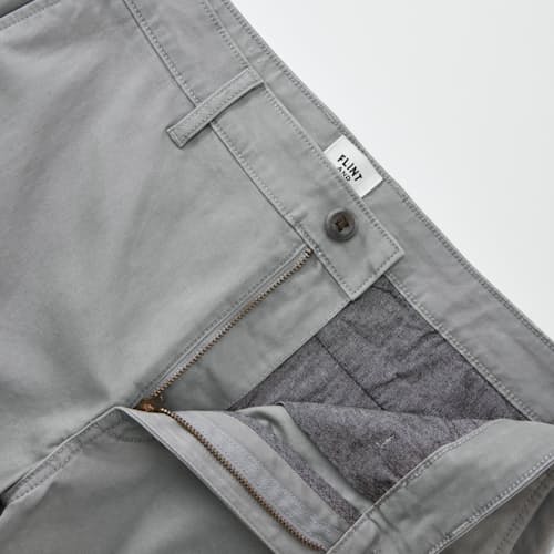 laydown detail image of 365 Chino Short - 9"