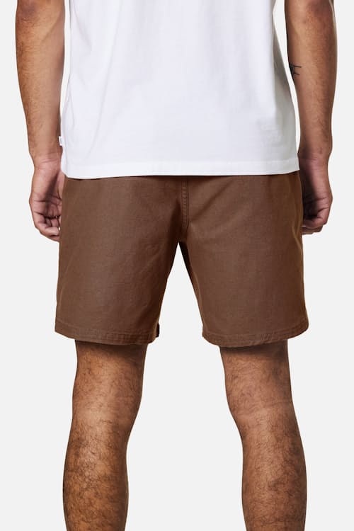 on model image of Trails Short - 6.5"