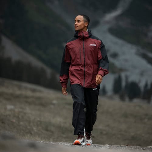 lifestyle image of Free Hiker 2 Low GTX Hiking Sneaker