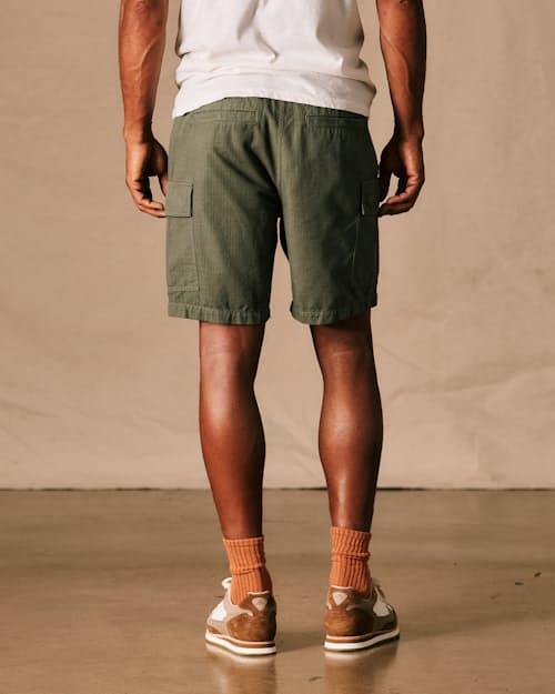 on model image of Linen Ripstop Utility Cargo Short