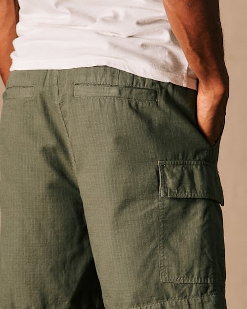 on model image of Linen Ripstop Utility Cargo Short